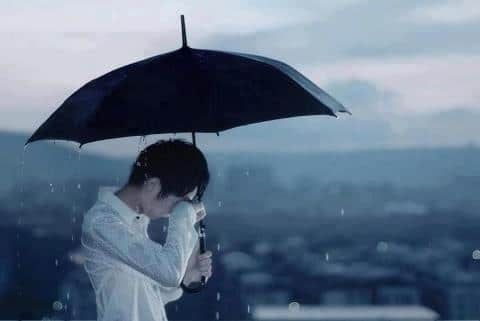 Crying-Boy-Sad-Miss-You-WhatsApp-DP-Breakup-Profile-Pictures