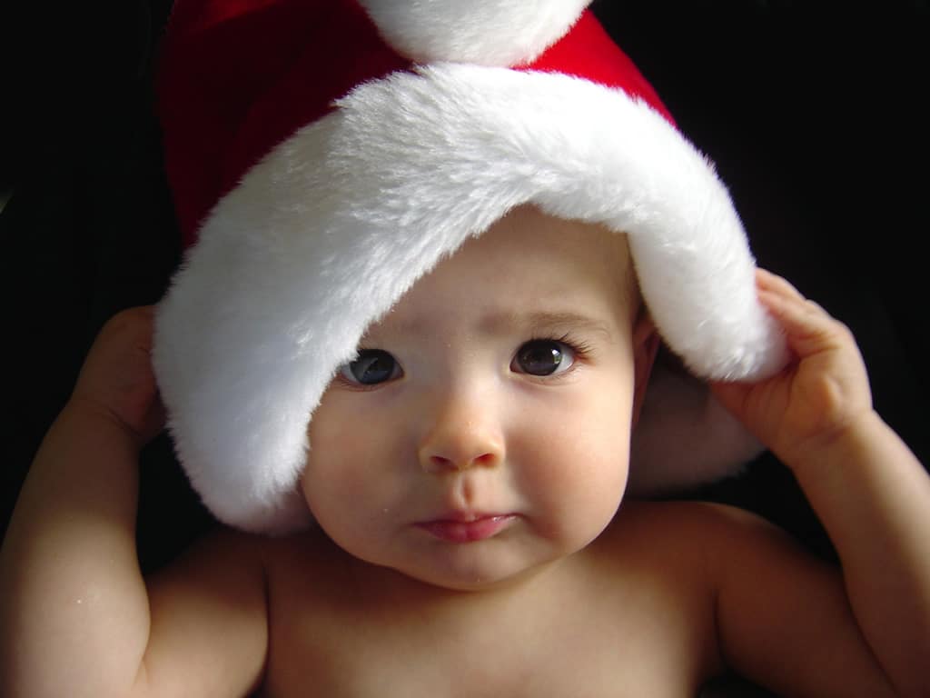 free-fat-christmas-baby-wallpaper_1024x768_Funny Baby Pictures- Cute Baby Pics