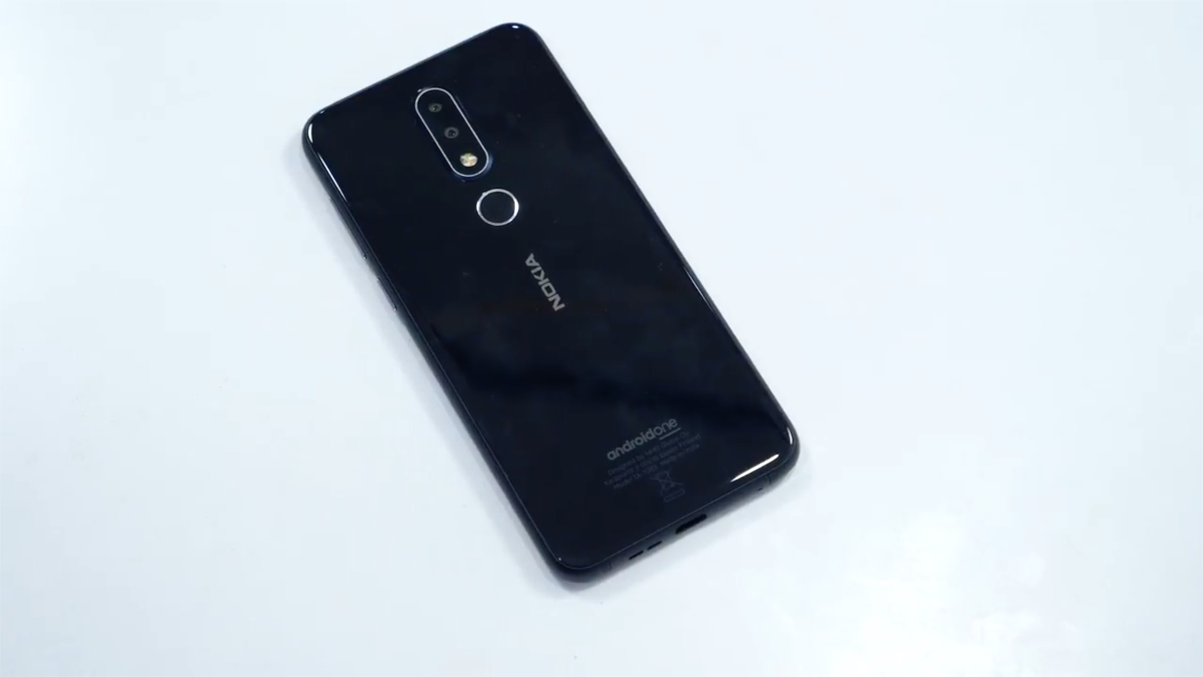 Nokia 6.1 Plus Camera Bump Review and Unboxing